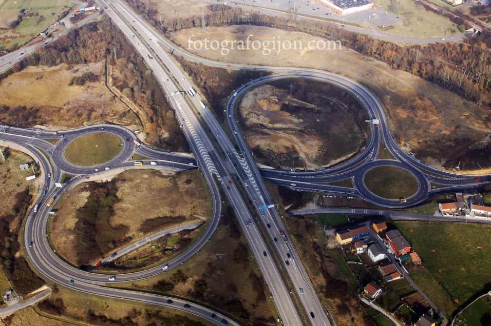 Nudo autopista en La Fresneda